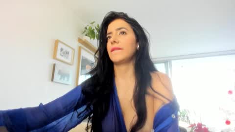 Anny online show from December 16, 2025, 10:15 pm