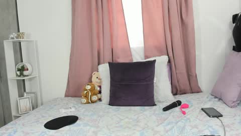 Anny online show from April 5, 2026, 6:38 pm