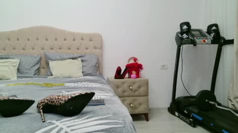 Annyfit4you online show from April 21, 2026, 4:45 pm