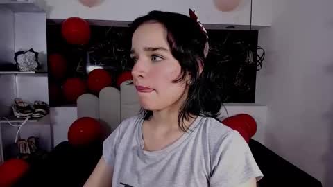 Anny online show from February 11, 2026, 8:14 pm