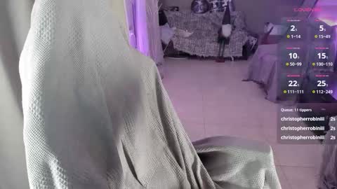 jasperD online show from October 28, 2025, 6:43 pm