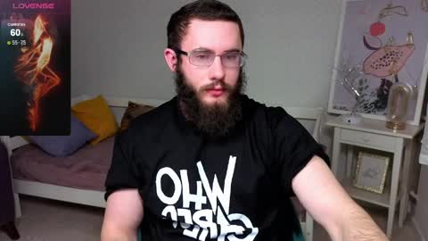 Ant online show from April 1, 2026, 7:11 pm