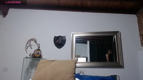 Snapshot of antarahasbun chatting on February 26, 2026, 9:19 am Antara online show from February 26, 2026, 9:19 am