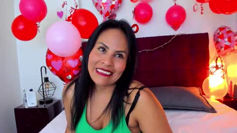 Snapshot of anthonelaa__ chatting on February 18, 2026, 8:05 pm Anthonelaa online show from February 18, 2026, 8:05 pm