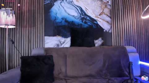 Anthoneladoll online show from December 21, 2024, 11:24 pm