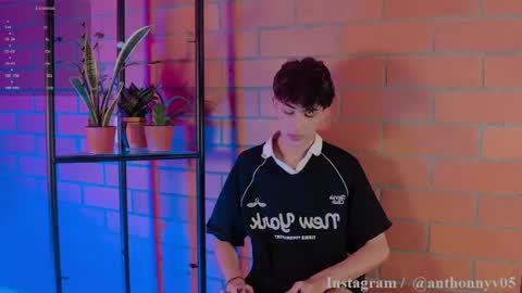 TONY NEW ACCOUNT online show from April 17, 2026, 9:29 pm