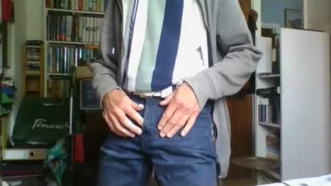 anthonyxxaa online show from November 4, 2025, 12:37 pm