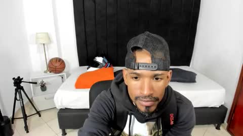       online show from October 1, 2025, 1:00 am