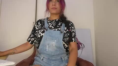 Snapshot of antofoxwbc chatting on February 24, 2026, 10:19 pm Anto online show from February 24, 2026, 10:19 pm