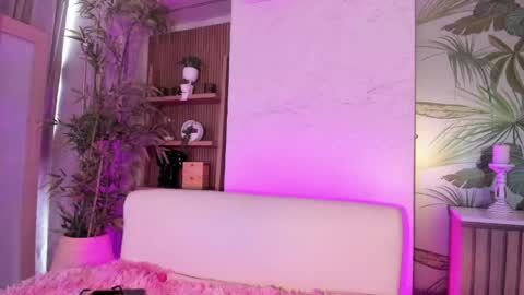 Antonella Rossi online show from April 17, 2026, 8:01 pm