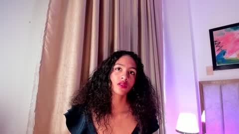 Snapshot of antonellahall_ chatting on January 24, 2025, 11:59 am AntonellaHall online show from January 24, 2025, 11:59 am