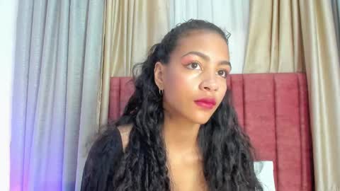 Snapshot of antonellahall_ chatting on March 7, 2025, 12:01 pm AntonellaHall online show from March 7, 2025, 12:01 pm