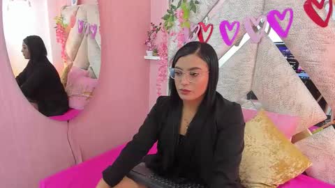 antonellavalentini online show from March 13, 2026, 11:28 am