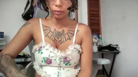 Antonia online show from May 17, 2026, 3:48 am