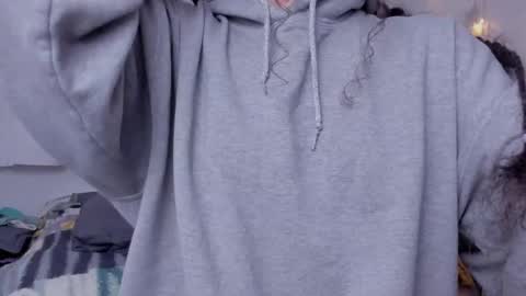 Snapshot of antoniart_ chatting on March 6, 2025, 7:14 am Antonia online show from March 6, 2025, 7:14 am