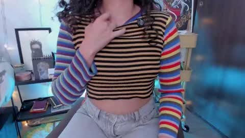 Snapshot of antoniart_ chatting on November 25, 2025, 1:38 am Antonia online show from November 25, 2025, 1:38 am