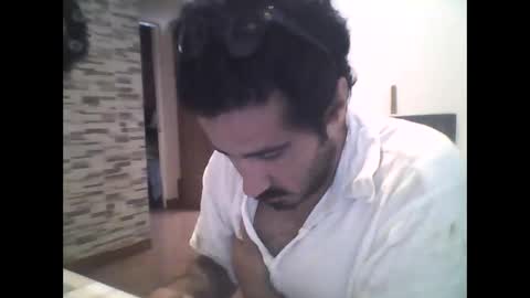 antoniiamaro online show from November 6, 2025, 8:43 pm