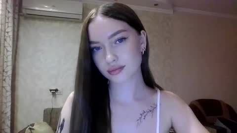 antonina25440 online show from September 20, 2025, 5:47 pm
