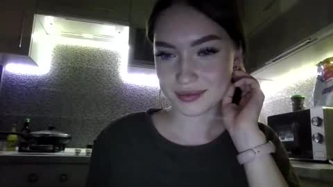 antonina25440 online show from September 26, 2025, 6:34 pm