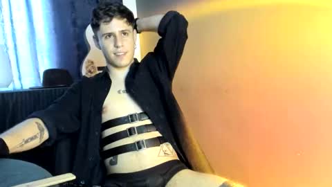 Snapshot of antonnello_ chatting on October 20, 2025, 9:48 pm antonnello_ online show from October 20, 2025, 9:48 pm