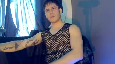 antonnello_ online show from November 17, 2025, 3:40 pm