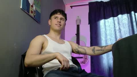 antonnello_ online show from May 12, 2026, 7:44 pm
