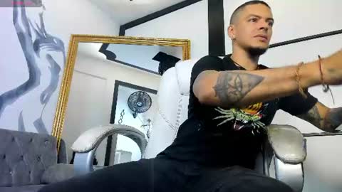 Snapshot of antonyevans_ chatting on June 21, 2026, 4:37 am Antony online show from June 21, 2026, 4:37 am