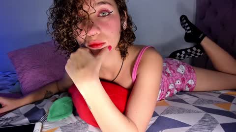 Snapshot of any_21 chatting on December 7, 2024, 7:54 pm Any online show from December 7, 2024, 7:54 pm