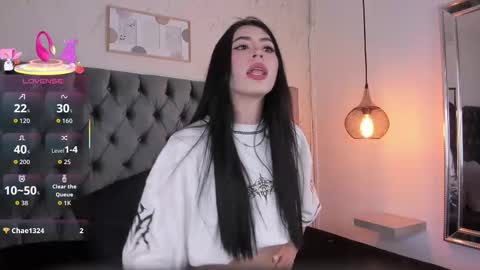 anya_belth online show from December 15, 2025, 8:24 pm