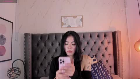 anya_belth online show from February 1, 2026, 4:16 pm