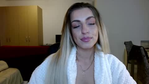 Anya online show from May 17, 2026, 5:42 pm