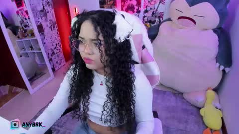 Any online show from September 18, 2025, 4:36 am