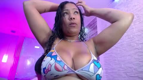 Anyela  online show from January 11, 2025, 1:22 pm