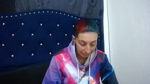 anyu online show from February 12, 2025, 5:05 am