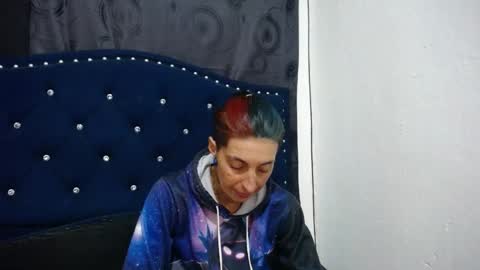 anyu online show from February 18, 2025, 4:58 am