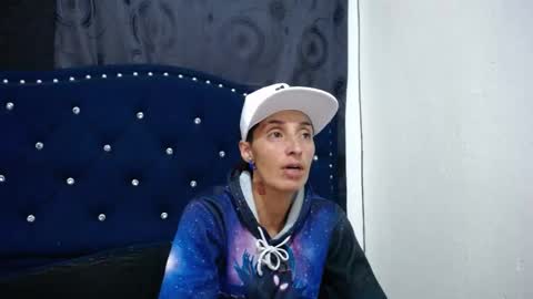 anyu online show from February 26, 2025, 2:59 am