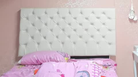 Aome Rainbow online show from January 15, 2025, 8:48 pm