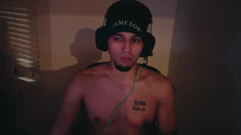 Snapshot of apachewithawebcam chatting on November 4, 2025, 4:33 am ApacheWithWebcam online show from November 4, 2025, 4:33 am