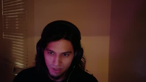 Snapshot of apachewithawebcam chatting on November 5, 2025, 6:24 am ApacheWithWebcam online show from November 5, 2025, 6:24 am