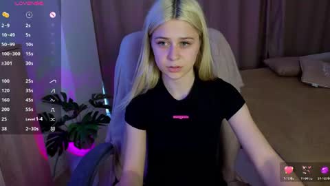 Snapshot of apheliastar chatting on June 8, 2026, 3:12 pm ApheliaStar online show from June 8, 2026, 3:12 pm