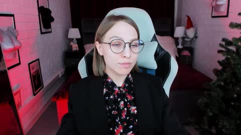 APHEX QUEEN online show from December 3, 2024, 1:10 pm