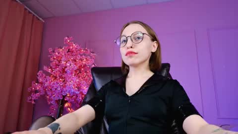 APHEX QUEEN online show from January 19, 2025, 7:15 pm