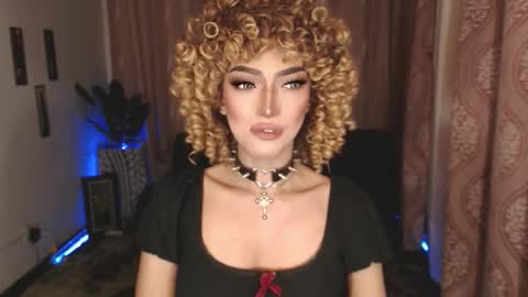 Snapshot of aphrodite_may chatting on September 11, 2025, 5:46 pm kathryn online show from September 11, 2025, 5:46 pm