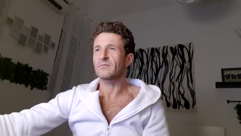 apollobest77 online show from January 14, 2025, 10:23 pm