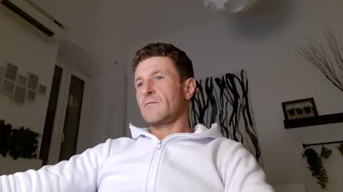 apollobest77 online show from February 28, 2025, 10:17 pm