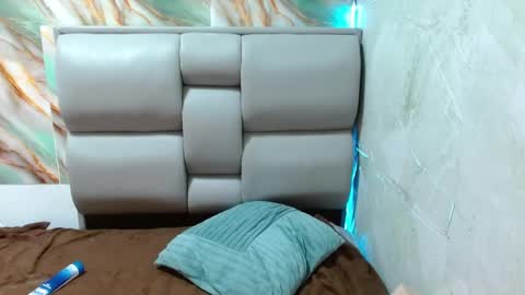 Apolo online show from September 14, 2025, 6:07 pm