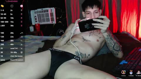 Snapshot of apolo01_ chatting on April 2, 2026, 11:24 pm Apolo online show from April 2, 2026, 11:24 pm
