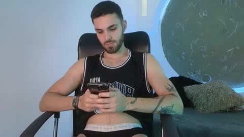 Apolo Lux  online show from February 3, 2026, 7:19 pm