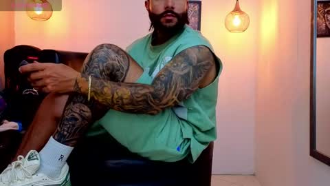 Snapshot of apolo_ryder chatting on May 28, 2026, 9:45 pm APOLO online show from May 28, 2026, 9:45 pm