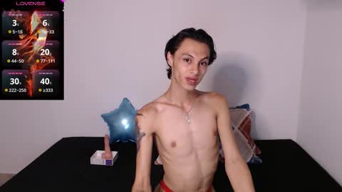 Snapshot of apolo_smith001 chatting on November 27, 2025, 2:24 am Apolo online show from November 27, 2025, 2:24 am